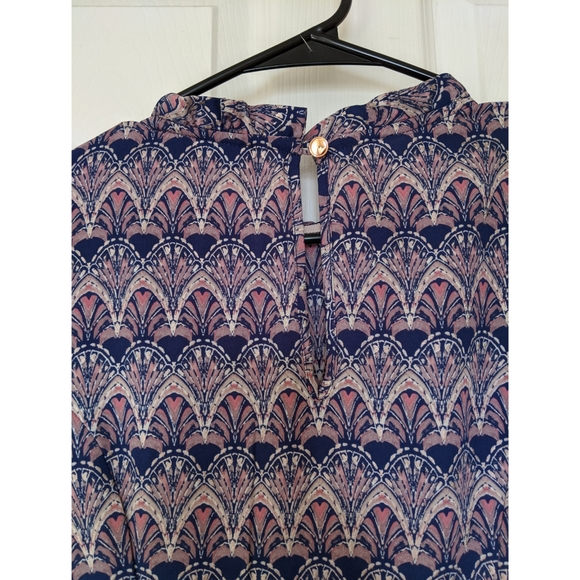 Ivanka Trump blouse - Picture 3 of 7